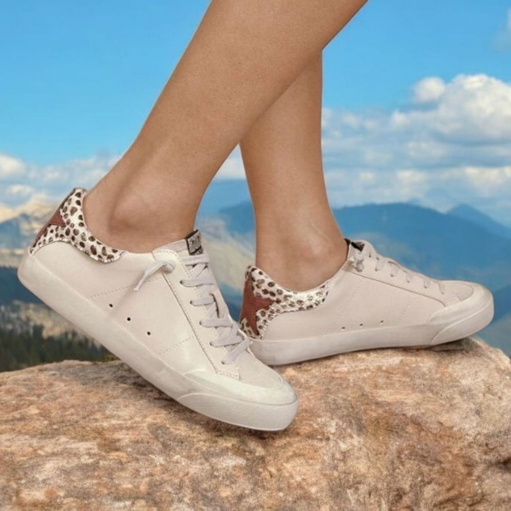 NIB Mi,im Stylish Women's Sneakers with Leopard Print Size 7